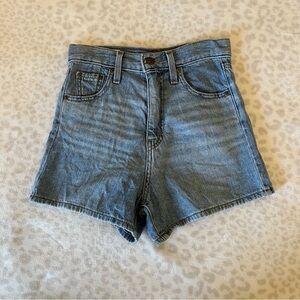 Levi’s Premium High Loose Shorts W23 NWOT